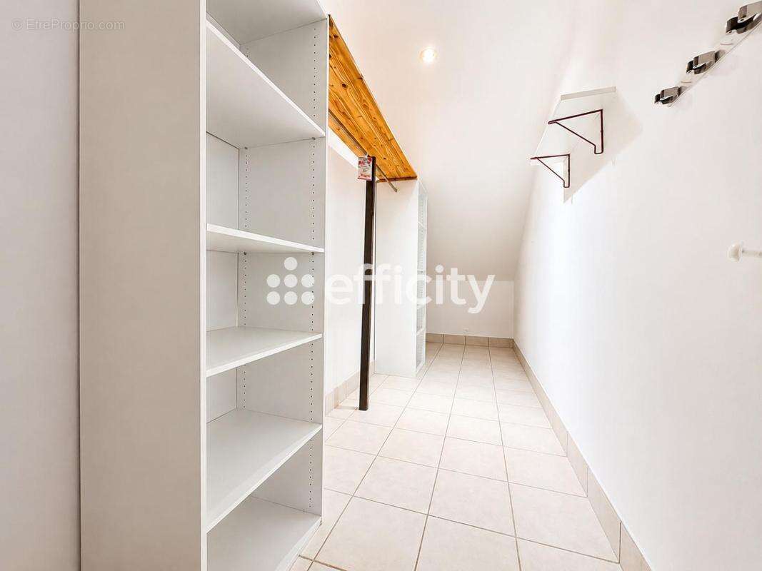 Maison 225 m² à Marcille-Robert  - photo 17