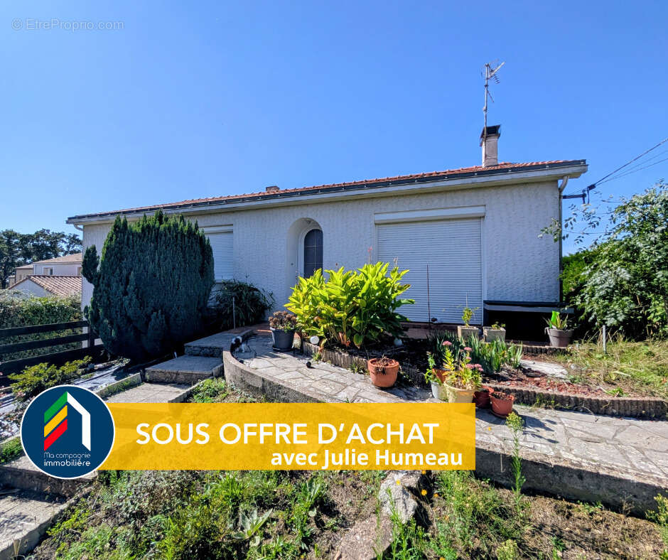 Maison à LES HERBIERS