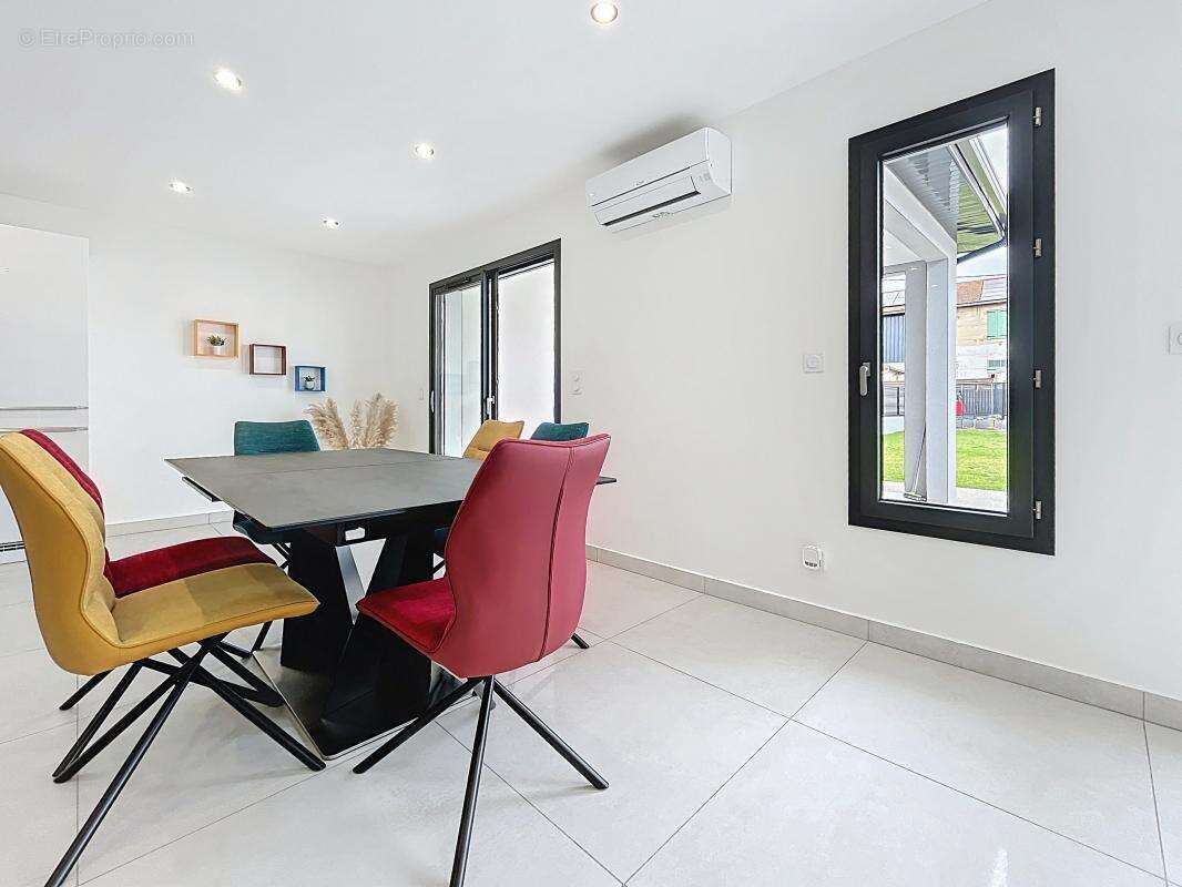 Maison à SAINT-PAUL-LES-ROMANS