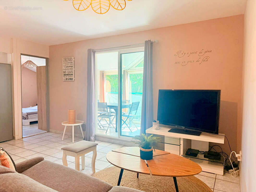 La Saline-les-Bains : appartement meublé avec parking à 200 m du lagon - photo 3