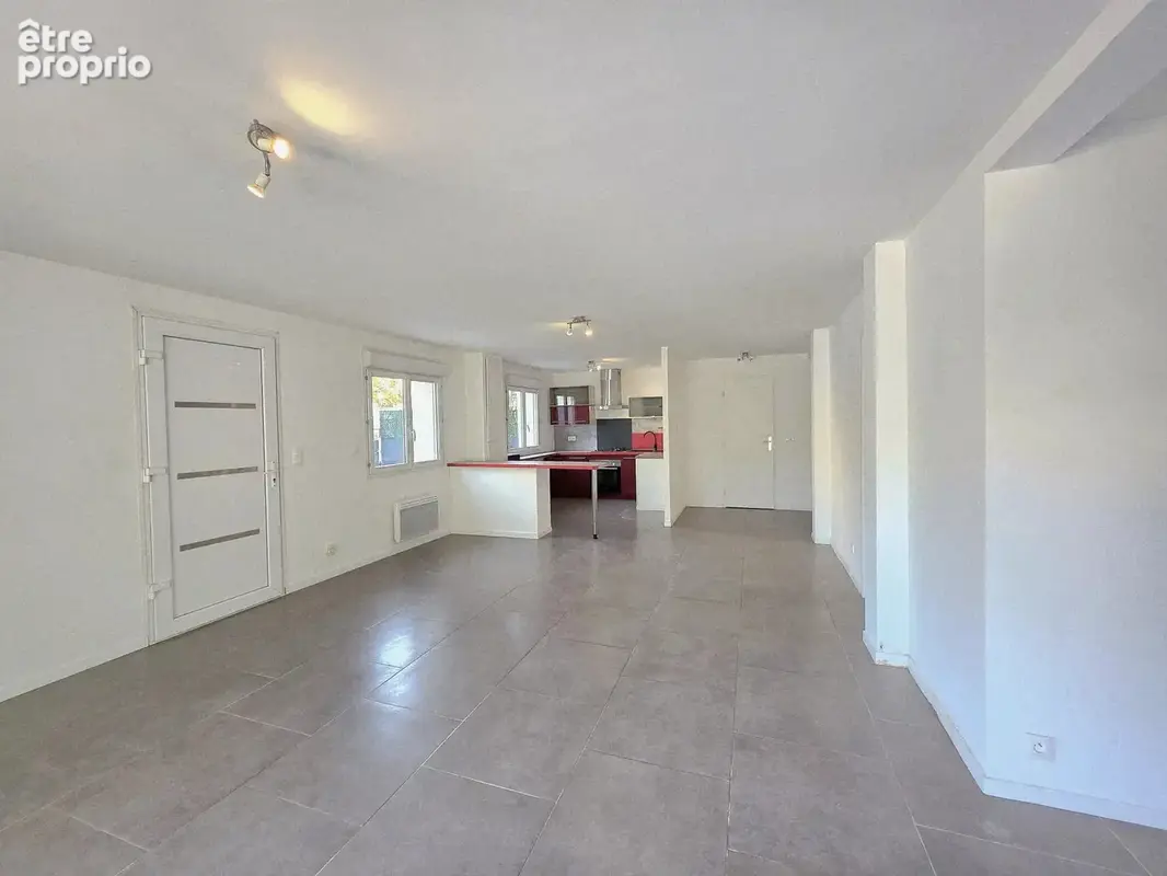 Bel appartement T3 en rez de jardin. - photo 2