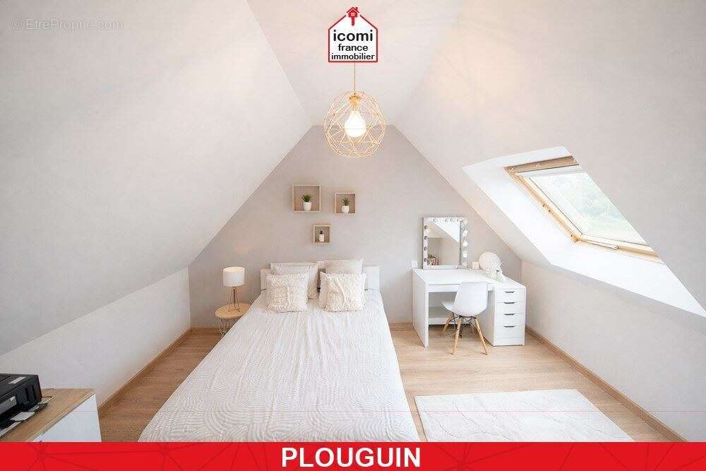 Maison à PLOUGUIN