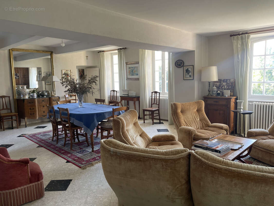 Maison à MONTMAUR