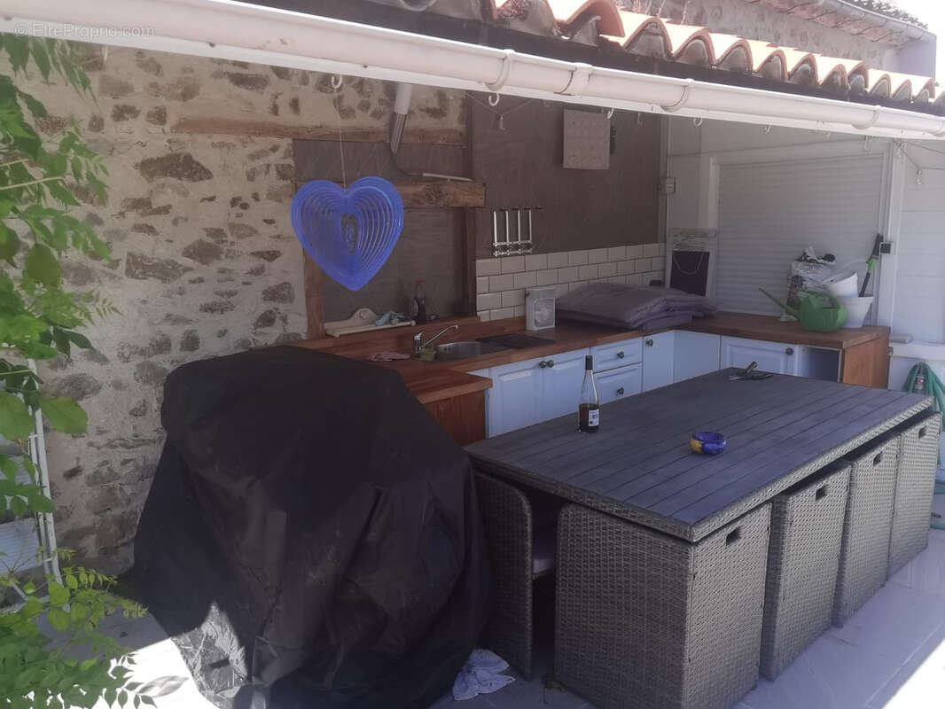 Maison familiale en pierres - 5000m2 de terrain - photo 12