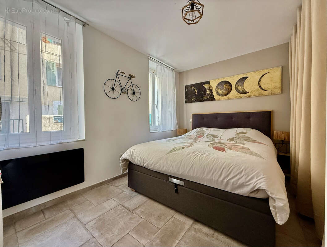 Appartement à SIX-FOURS-LES-PLAGES