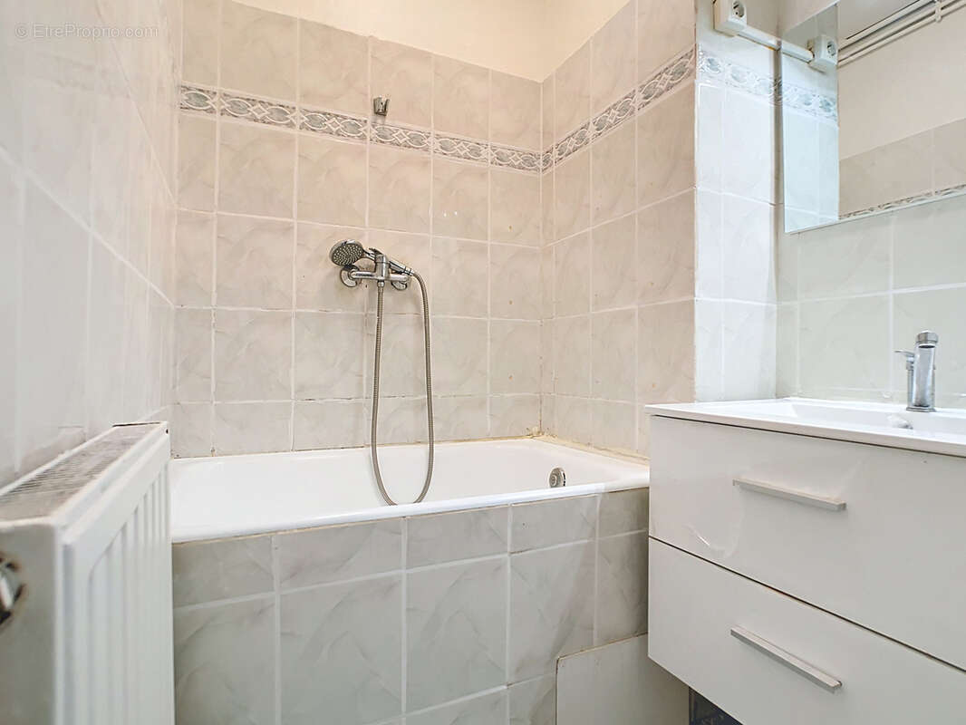 Appartement à SAINT-MARTIN-D'HERES