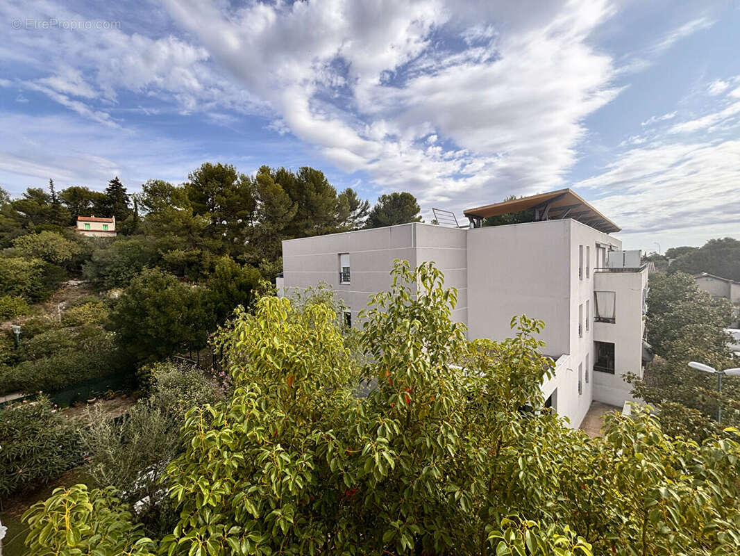 Nimes - magnifique appartement t3 de 63 m2 avec terrasse et box - photo 3