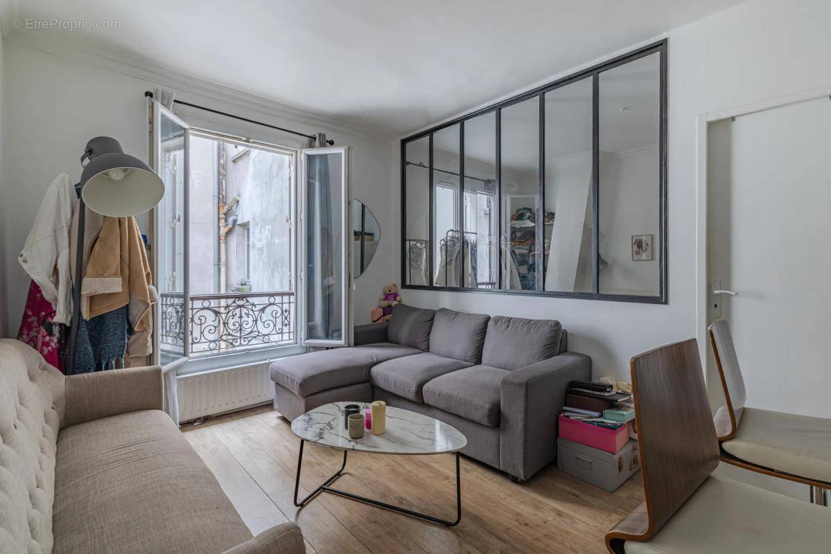 Appartement à PARIS-18E