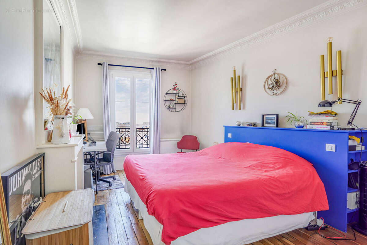 Appartement à PARIS-18E