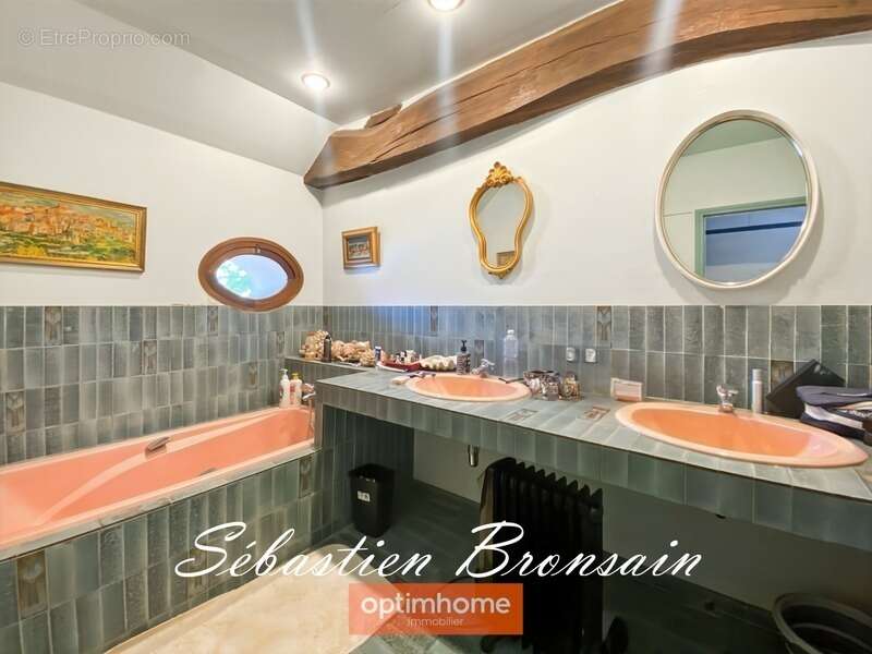 Maison à CHATEAU-CHALON