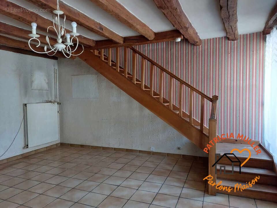 Maison 94 m² à Bogny-Sur-Meuse  - photo 5