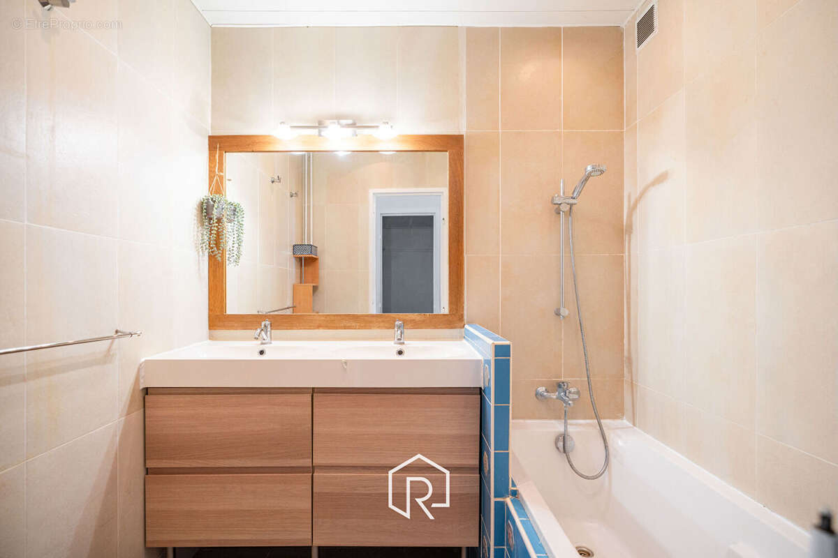 Appartement à MARSEILLE-12E