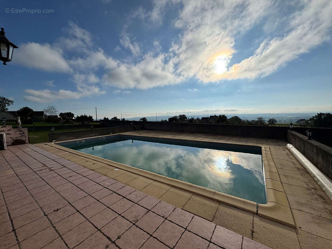 Maison à SAINT-PIERRE-DE-VARENNES