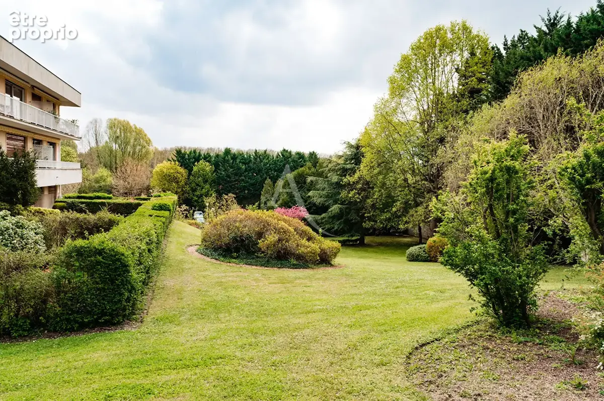 Dernier étage avec Vue Exceptionnelle Le Mesnil-Le-Roi 4 pièce(s) 101 m2 - photo 13