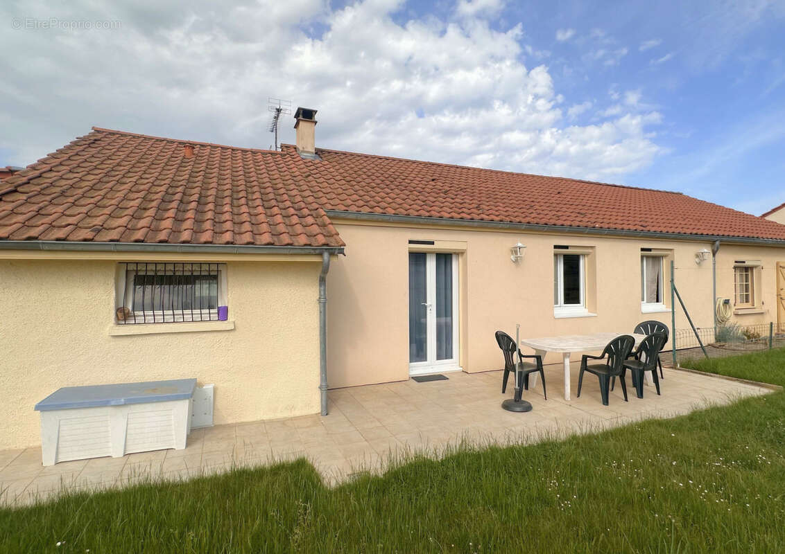 Maison à RAVEL