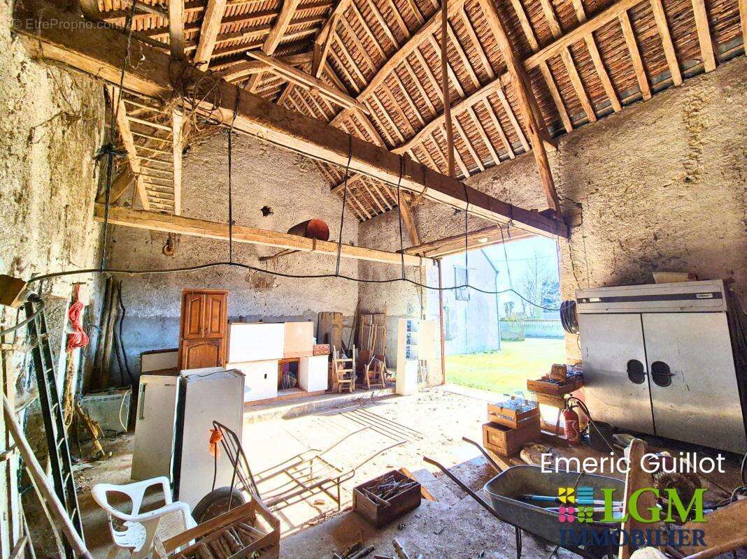 Maison à LA CHAPELLE-SAINT-MARTIN-EN-PLAINE