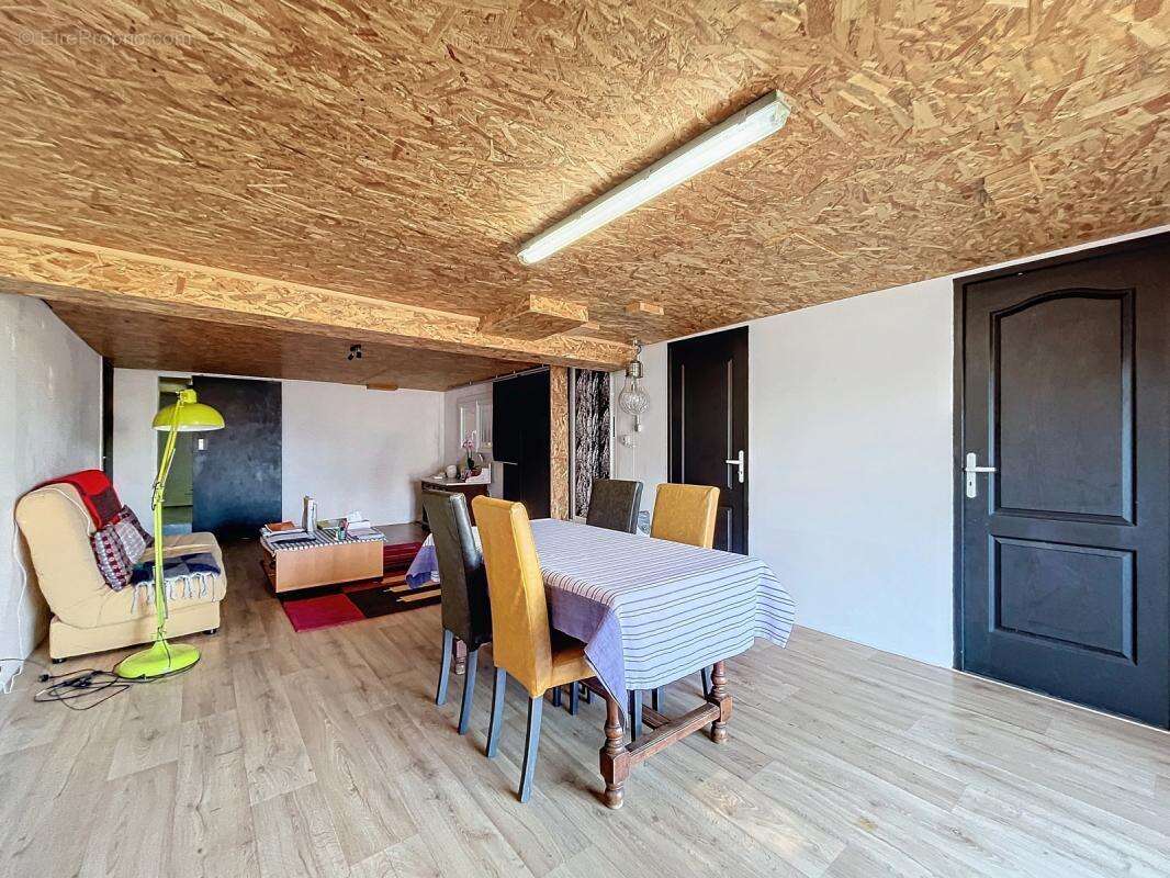 Maison à JONQUERETTES