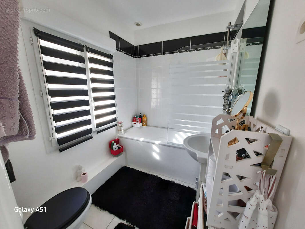 Maison à QUINCY-VOISINS