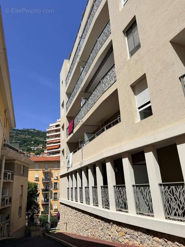   - Appartement à BEAUSOLEIL
