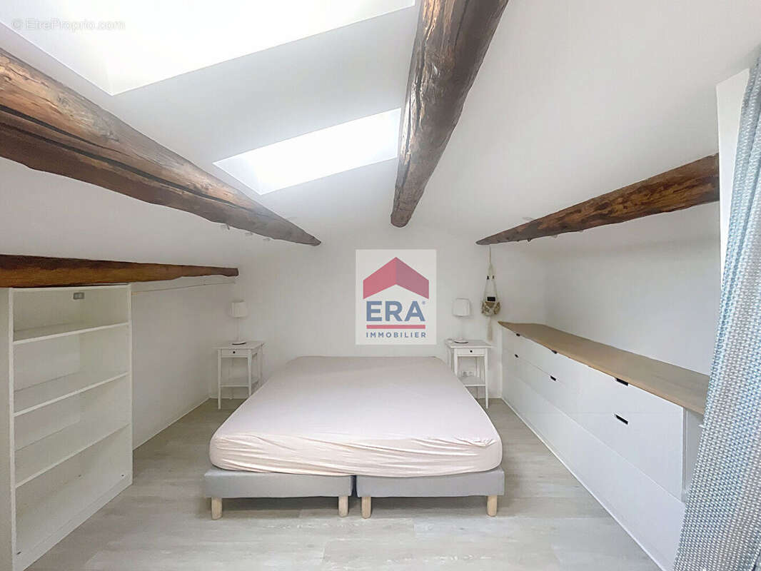 Appartement à MARSEILLE-4E