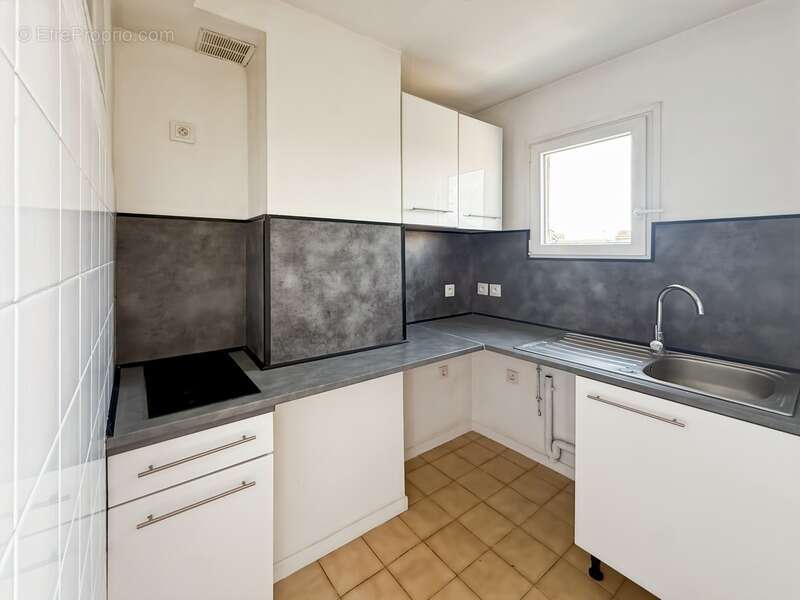 Idéal investisseur – Lumineux T1 bis de 49 m² – Bordeaux Capucins / Victoire - photo 4