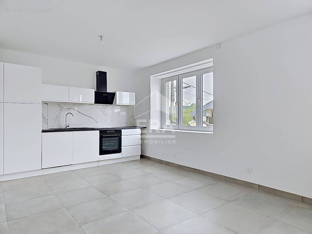 Appartement à LONGLAVILLE