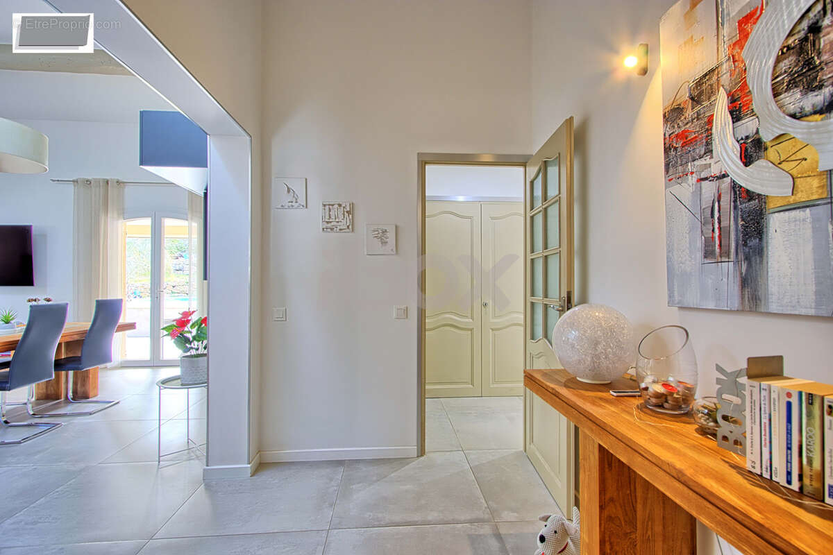 Maison à CARQUEIRANNE