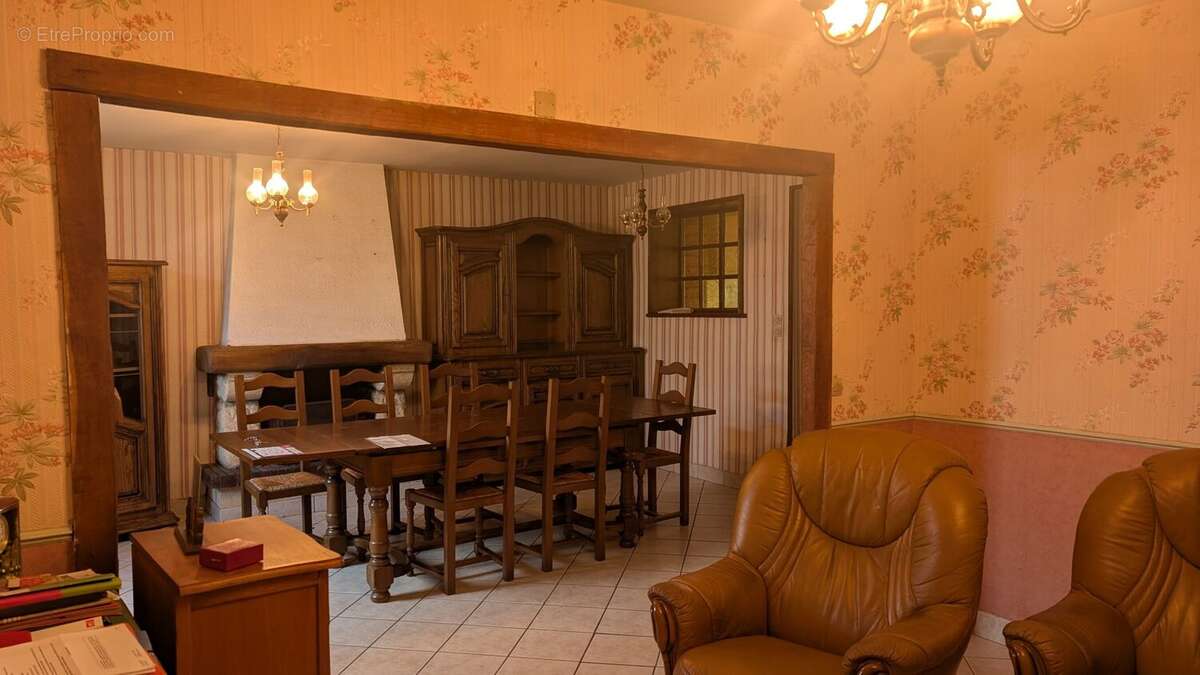 Maison à SAINT-MARTIN-DU-FOUILLOUX