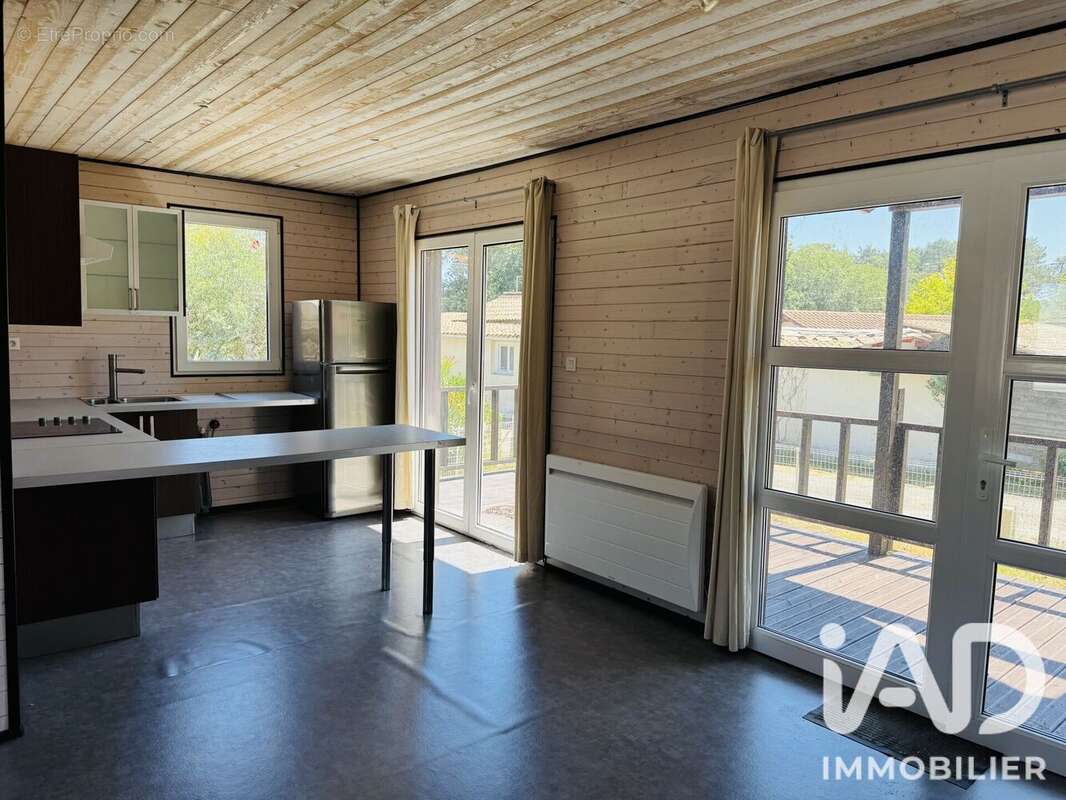 Maison 53 m² à Soulac-Sur-Mer  - photo 3