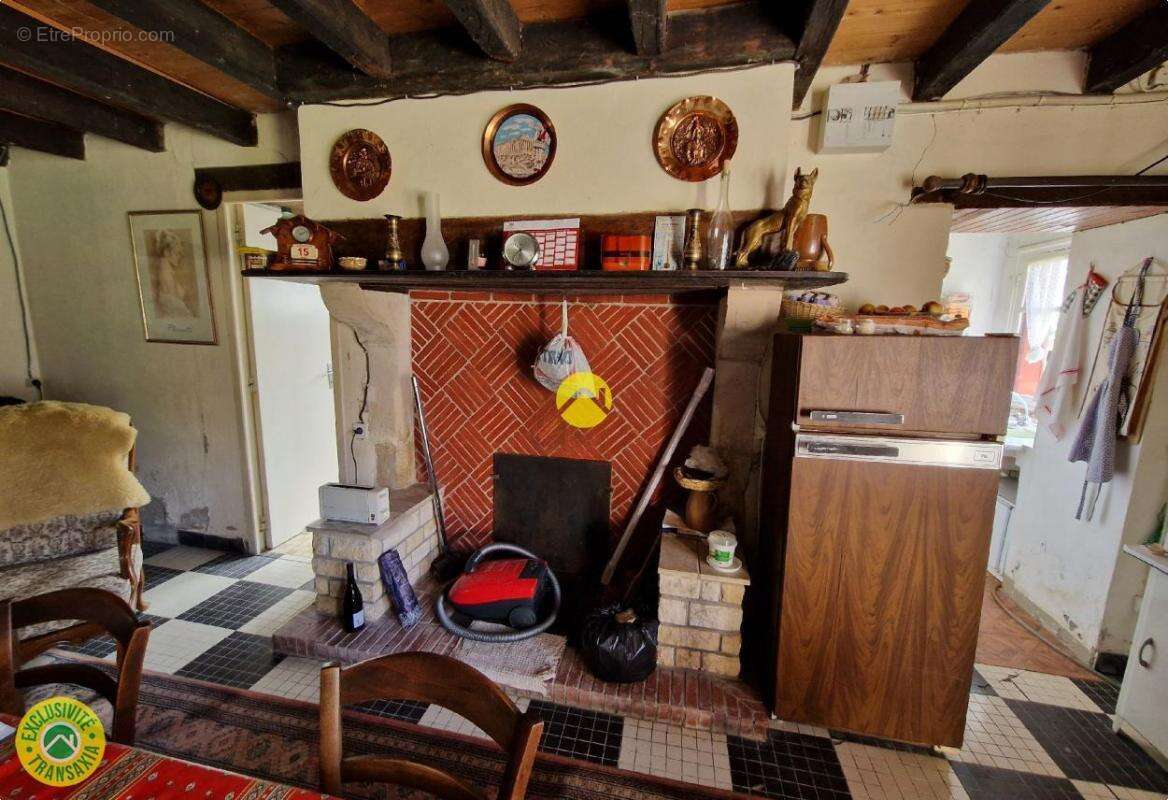 Maison à LA GUERCHE-SUR-L&#039;AUBOIS