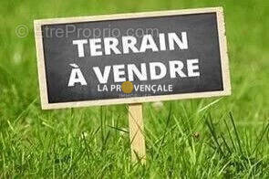 Terrain à JOUQUES