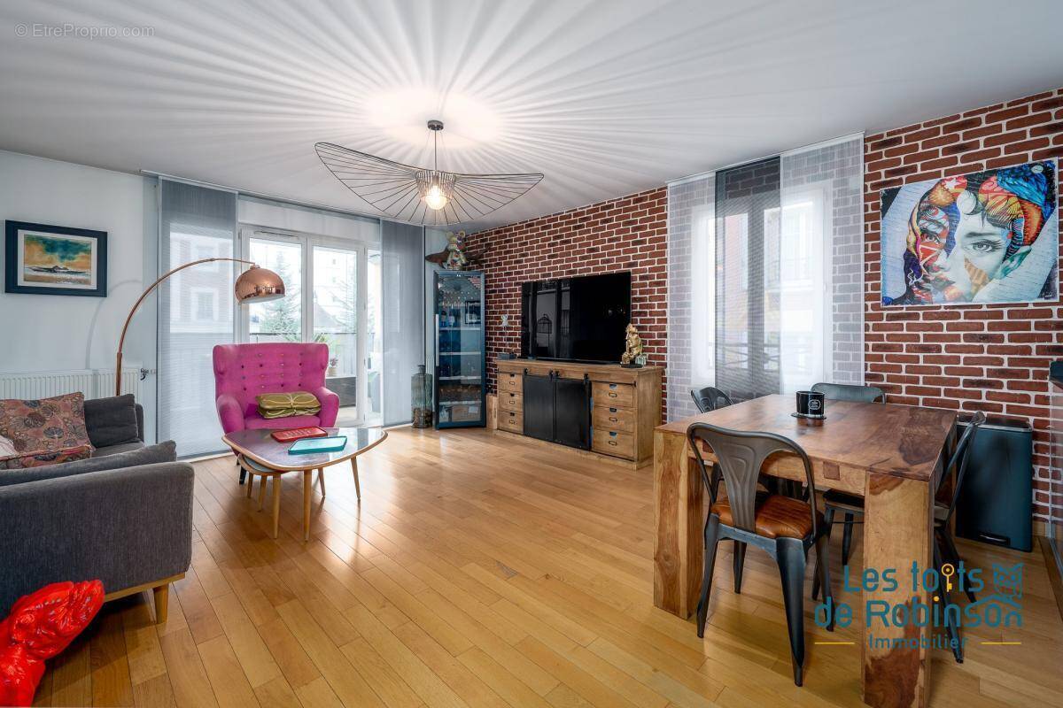 Appartement à LE PLESSIS-ROBINSON