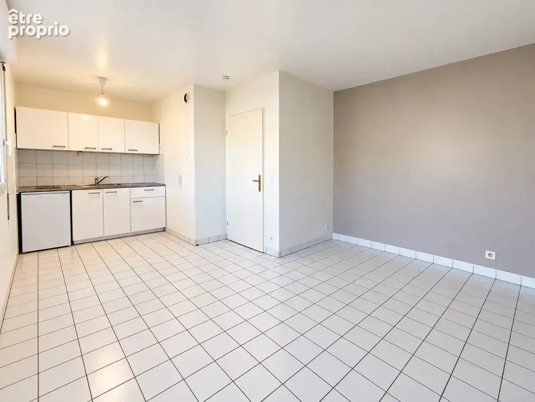 Appartement 1 pièce 29 m² à vendre à Guyancourt (78280) - photo 2