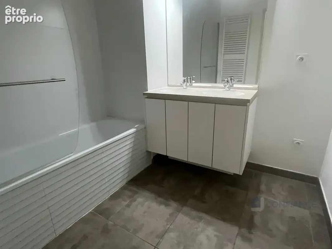 Appartement 73 m² à Meyzieu  - photo 3