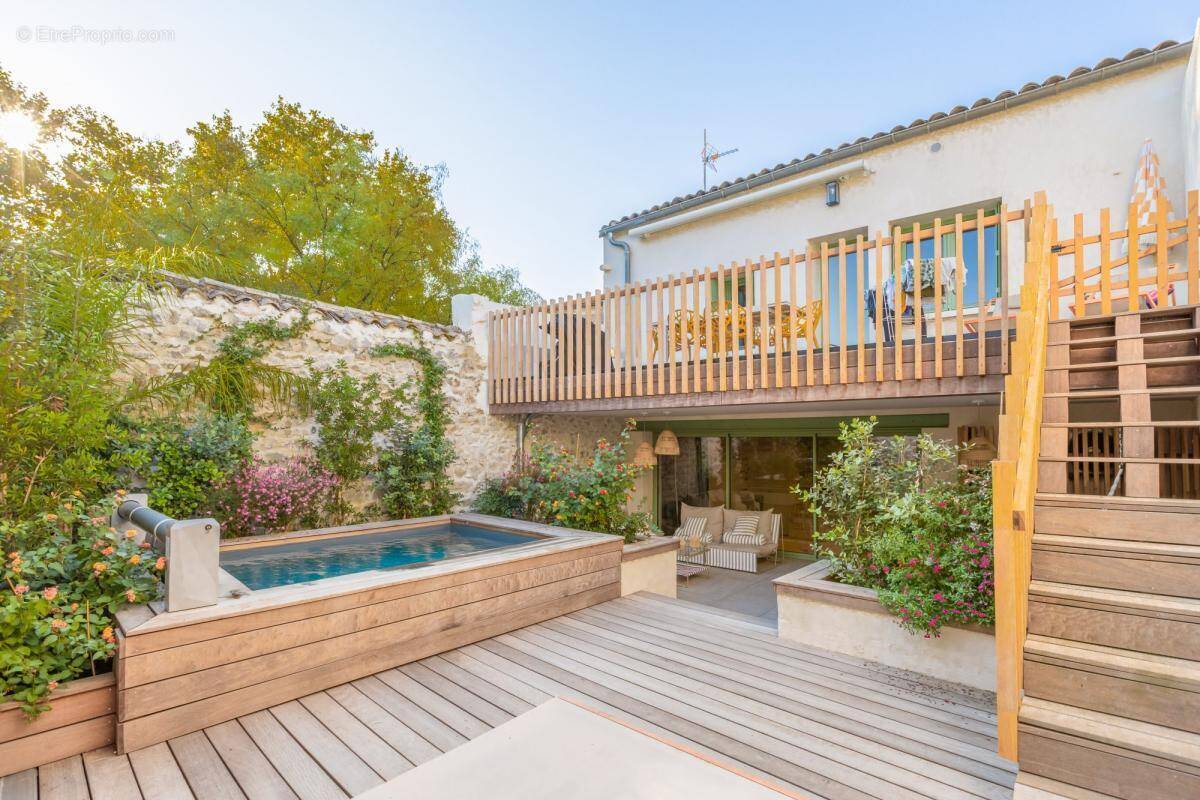 Maison à COURNONTERRAL