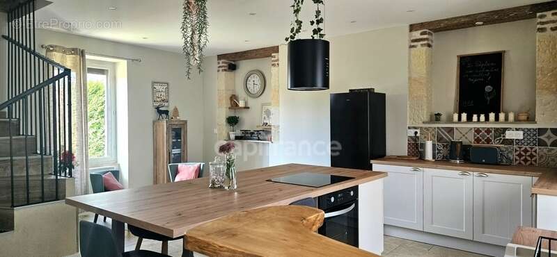 Maison à NOYERS-SUR-CHER