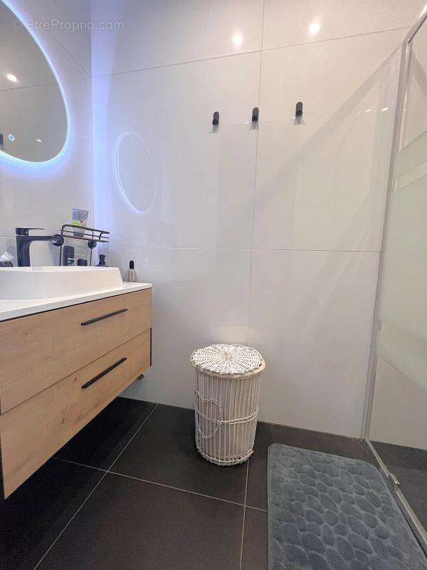 Maison à LES CLAYES-SOUS-BOIS