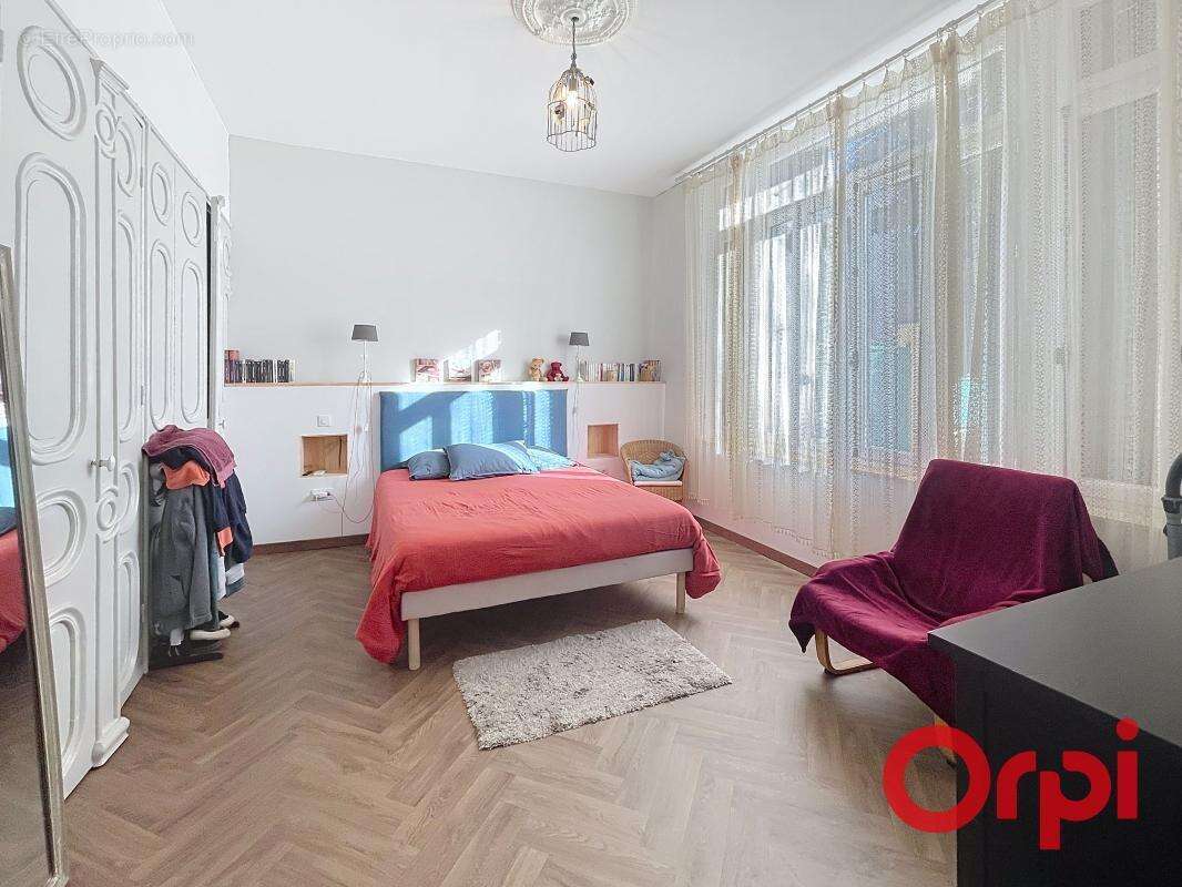 Appartement à MARSEILLE-11E
