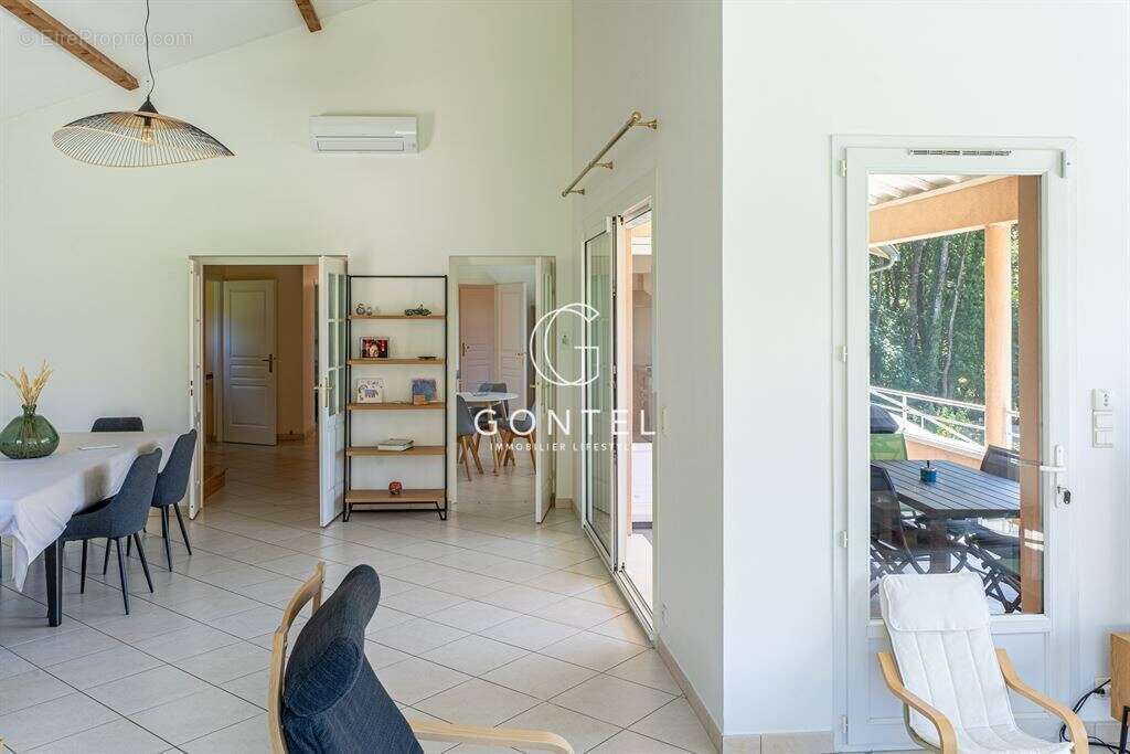 Maison à SAINT-CYR-AU-MONT-D'OR