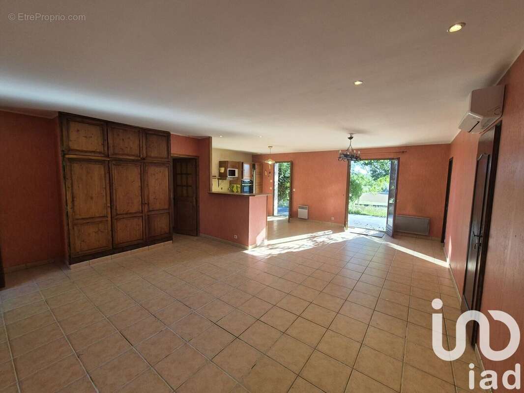 Photo 2 - Maison à QUINCY-VOISINS