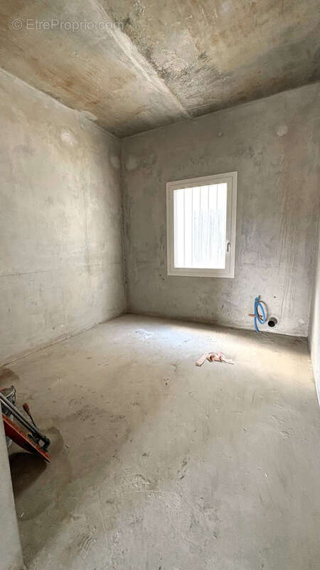 Commerce à FORT-DE-FRANCE