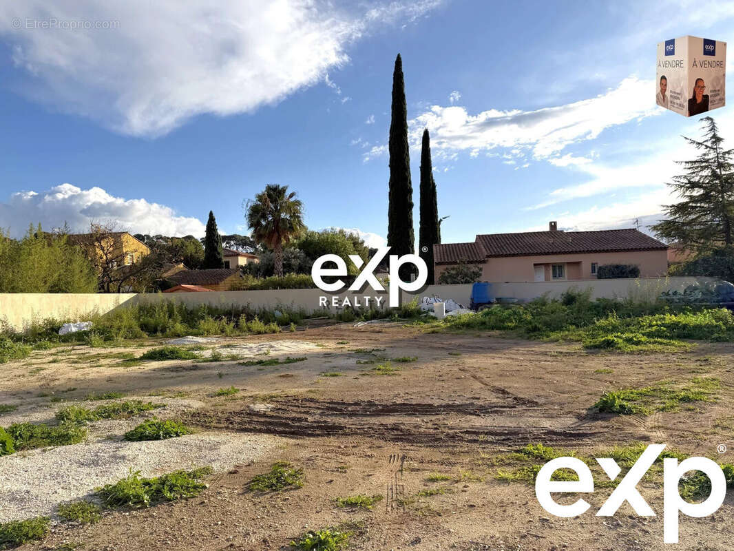 Terrain à OLLIOULES