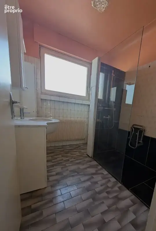 PONT SUR MADON - Maison familiale - 201.5 m2 - 5 Chambres - Vaste terrain - photo 8