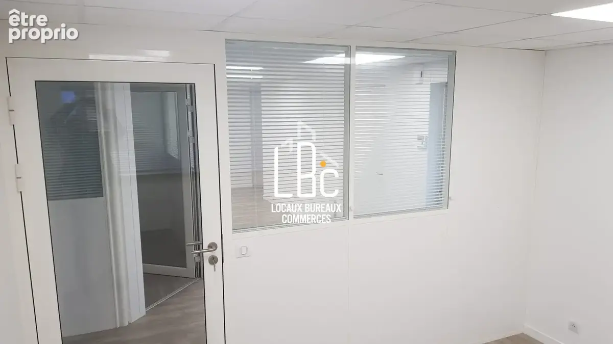 Commerce 175 m² à vendre à Nantes (44100) - photo 4