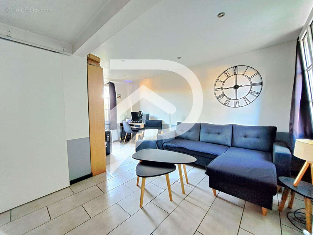 Maison à ONS-EN-BRAY