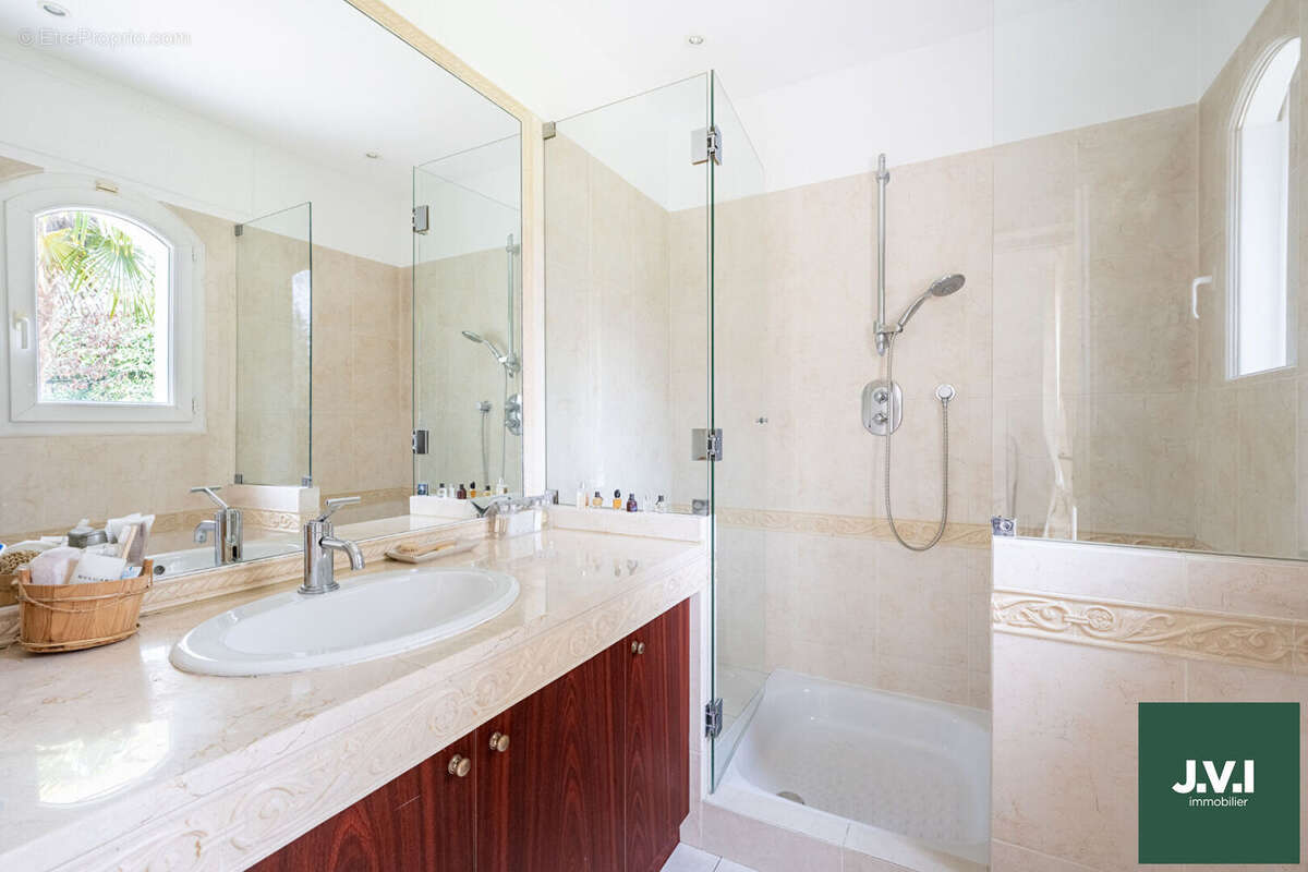 Maison à SAINT-GRATIEN