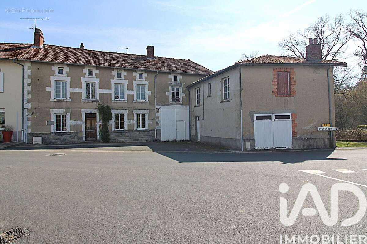 Photo 1 - Maison à BOSMOREAU-LES-MINES