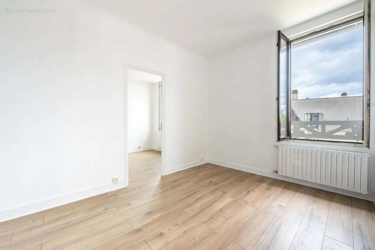 Appartement 87 m² terrain et bâtisse aux Mureaux - photo 10