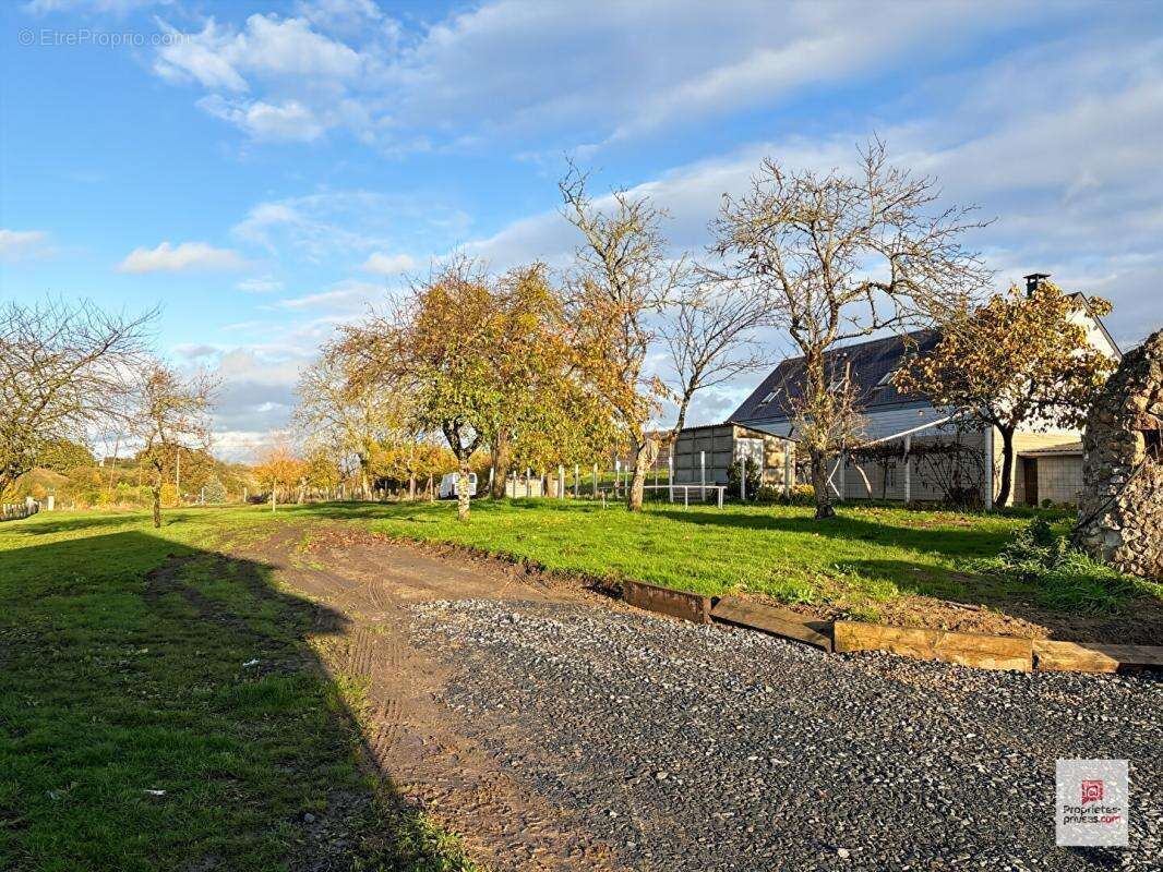 Maison à DISSE-SOUS-LE-LUDE