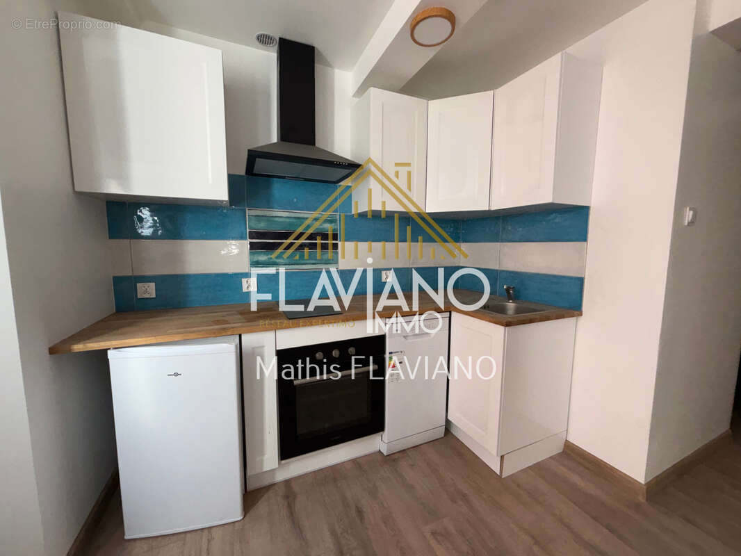 Immeuble - 5 appartements - boutique - plateau/x - photo 5
